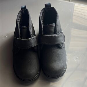 Cat & Jack Black Kids Velcro Boot Sneakers